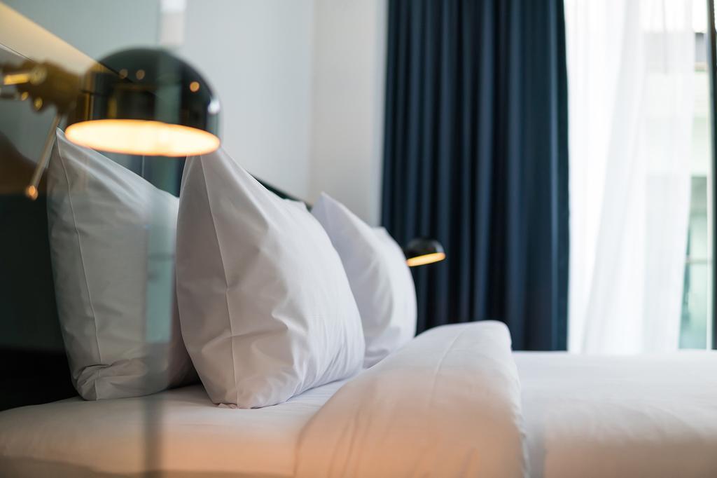 Отель Bed Chiangmai Gate- Adults Only Чиангмай Экстерьер фото