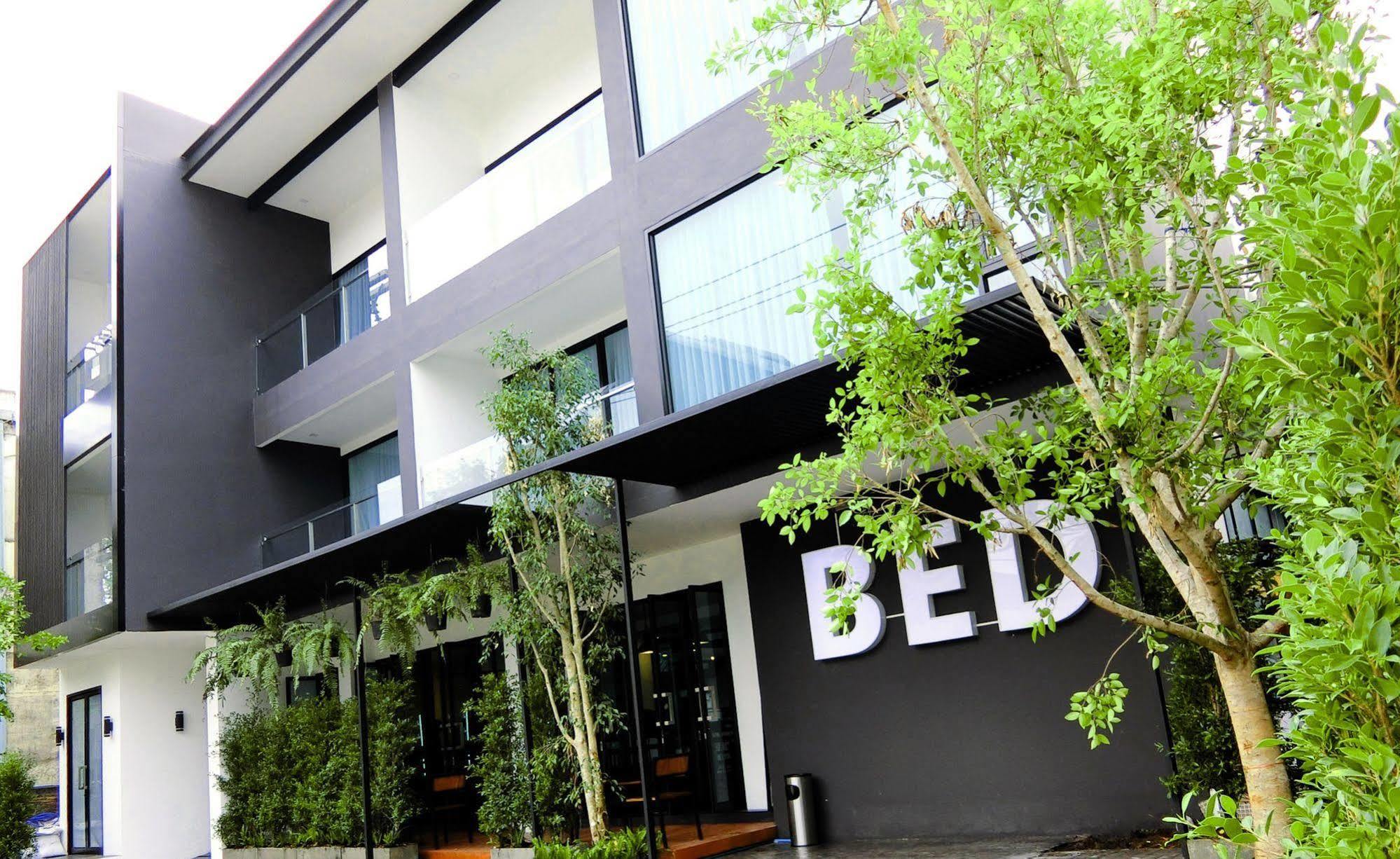 Отель Bed Chiangmai Gate- Adults Only Чиангмай Экстерьер фото