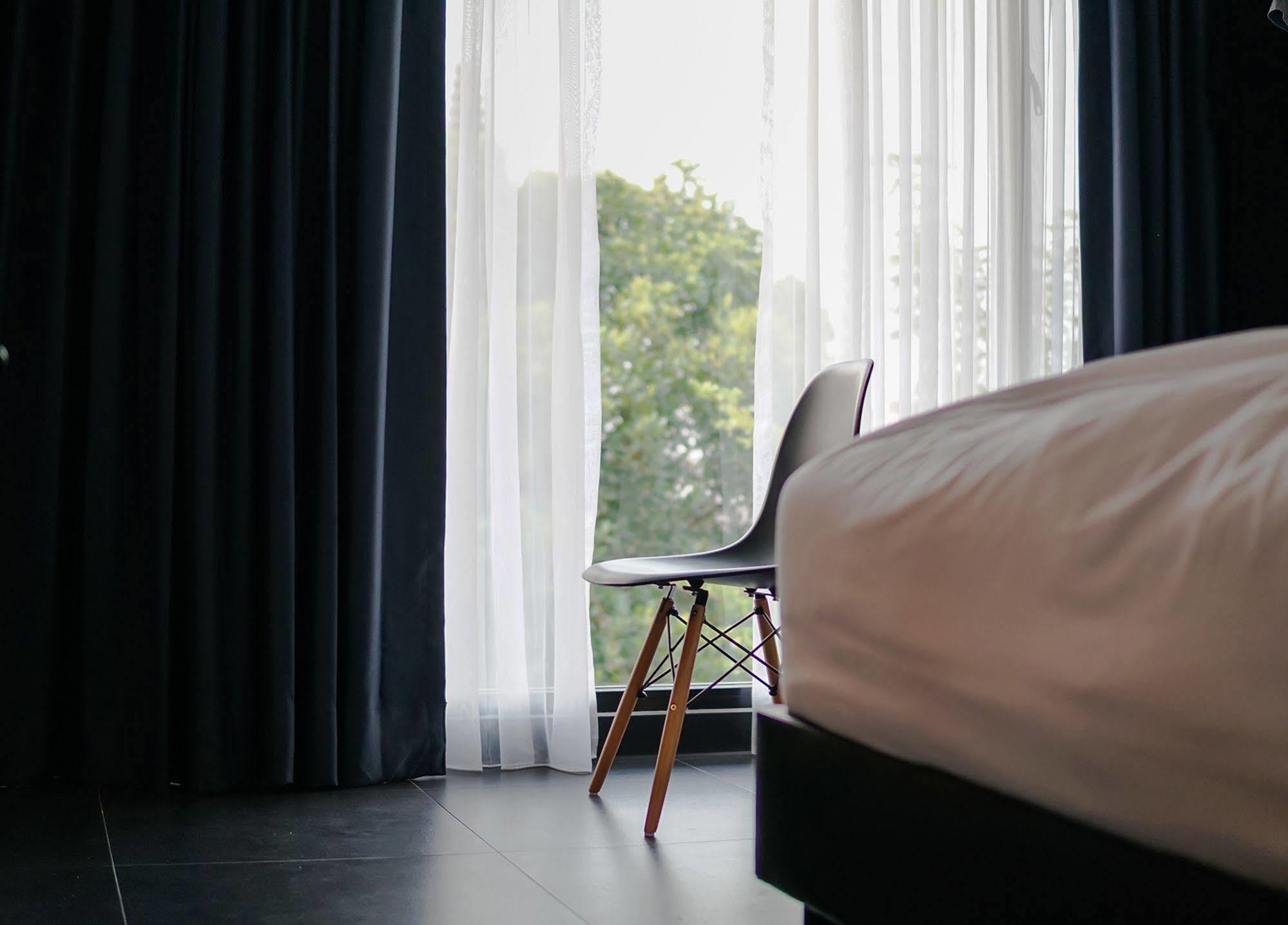 Отель Bed Chiangmai Gate- Adults Only Чиангмай Экстерьер фото